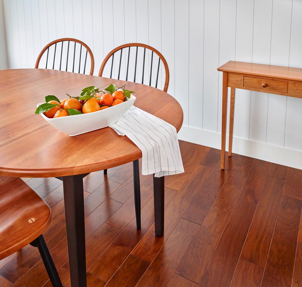 Farmington Dining Table