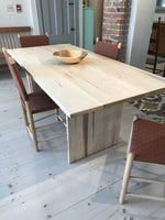 Hygge Table